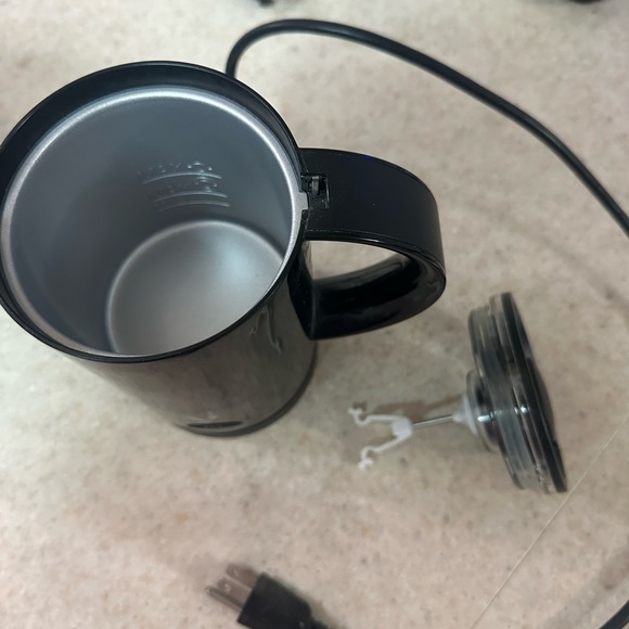 Starbucks Verismo Black Electric Kettle - Picture 3 of 3